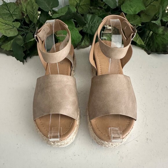 Womens UNR8ED Beige Ankle Strap Espadrille Platform Sandals - Picture 1 of 9